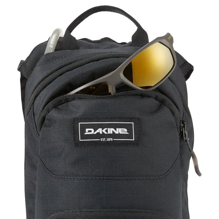Load image into Gallery viewer, Dakine Shuttle Backpack 6L