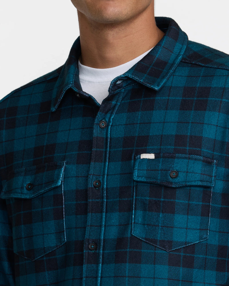 Load image into Gallery viewer, RVCA VAcancy Flannel Long Sleeve Shirt