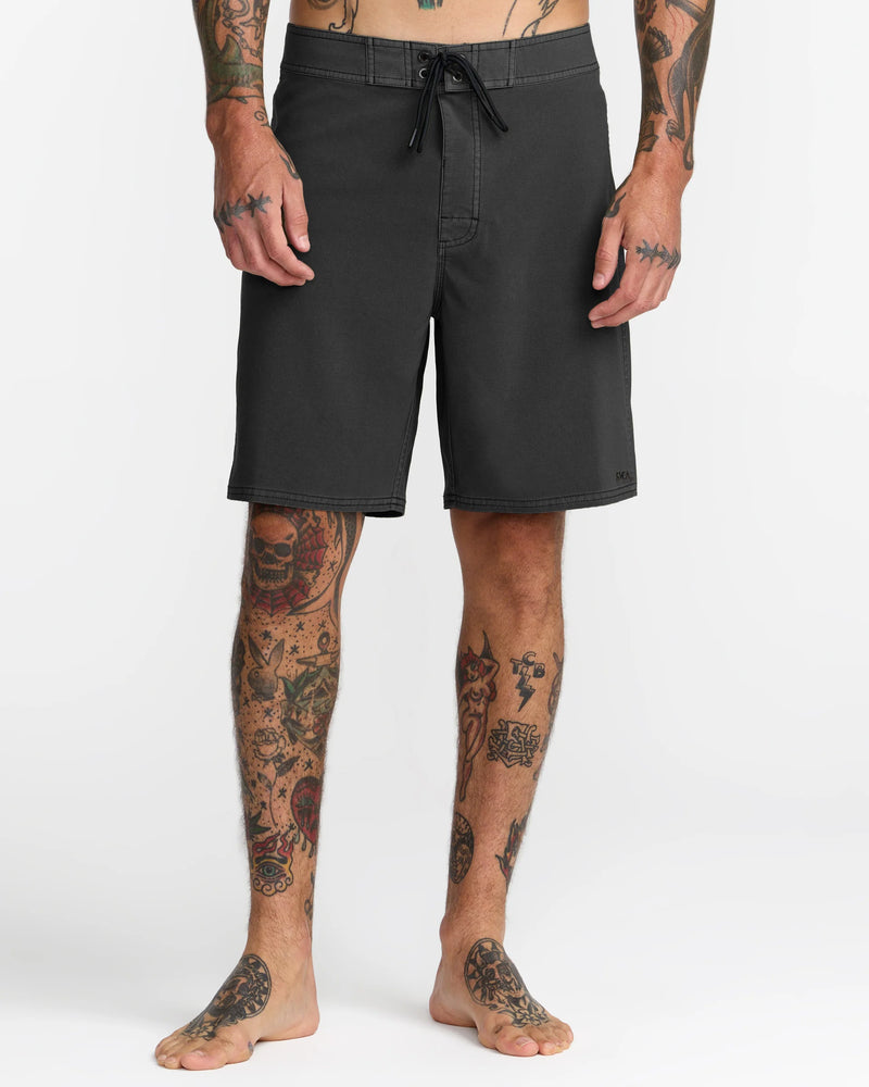 Load image into Gallery viewer, RVCA VA Pigment 19" Boardshort