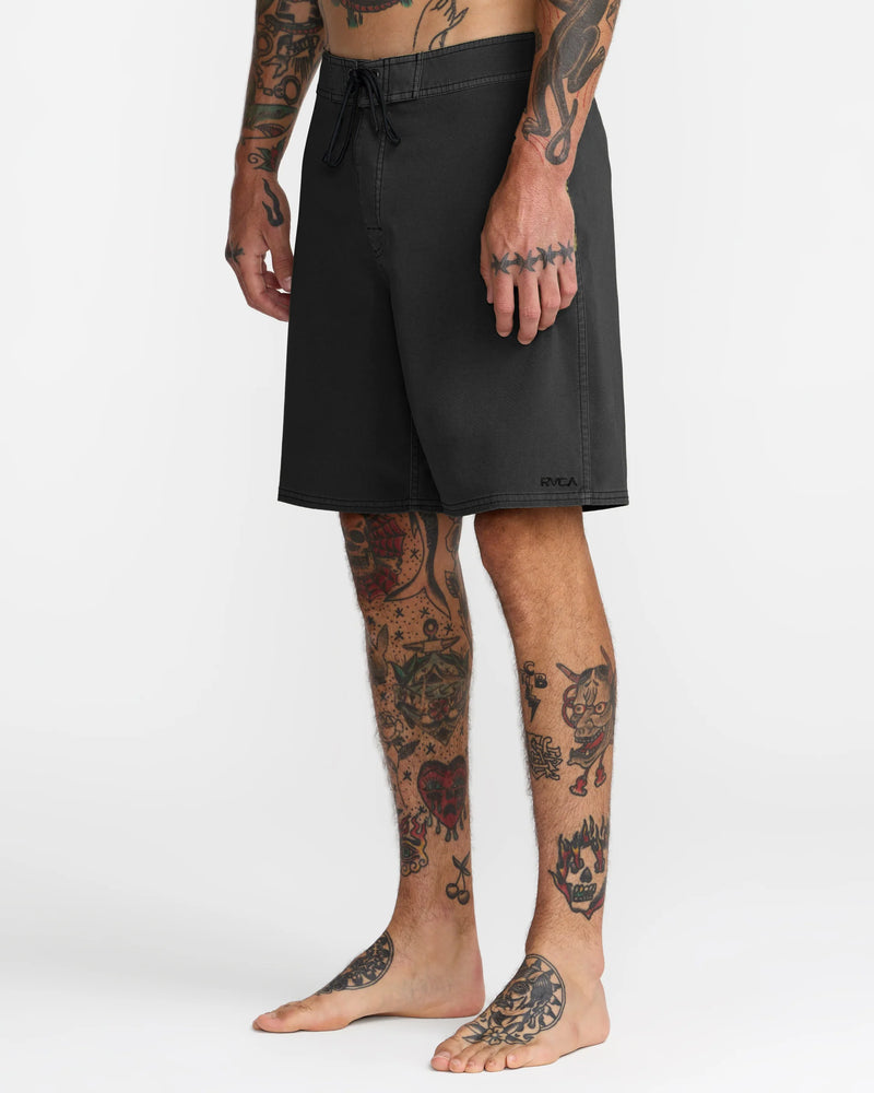 Load image into Gallery viewer, RVCA VA Pigment 19" Boardshort
