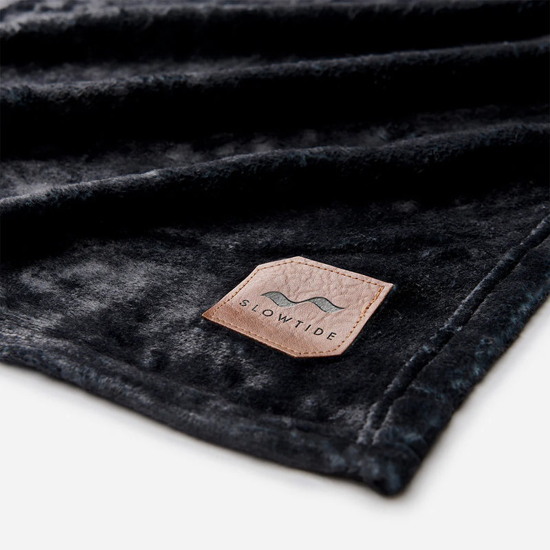 Load image into Gallery viewer, Slowtide Sublime Plush Throw Blanket