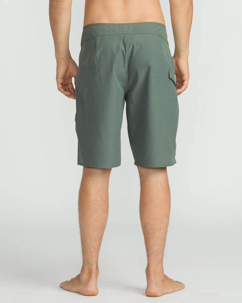 Load image into Gallery viewer, Volcom Men's Lido Solid Mod 20" Boardshorts