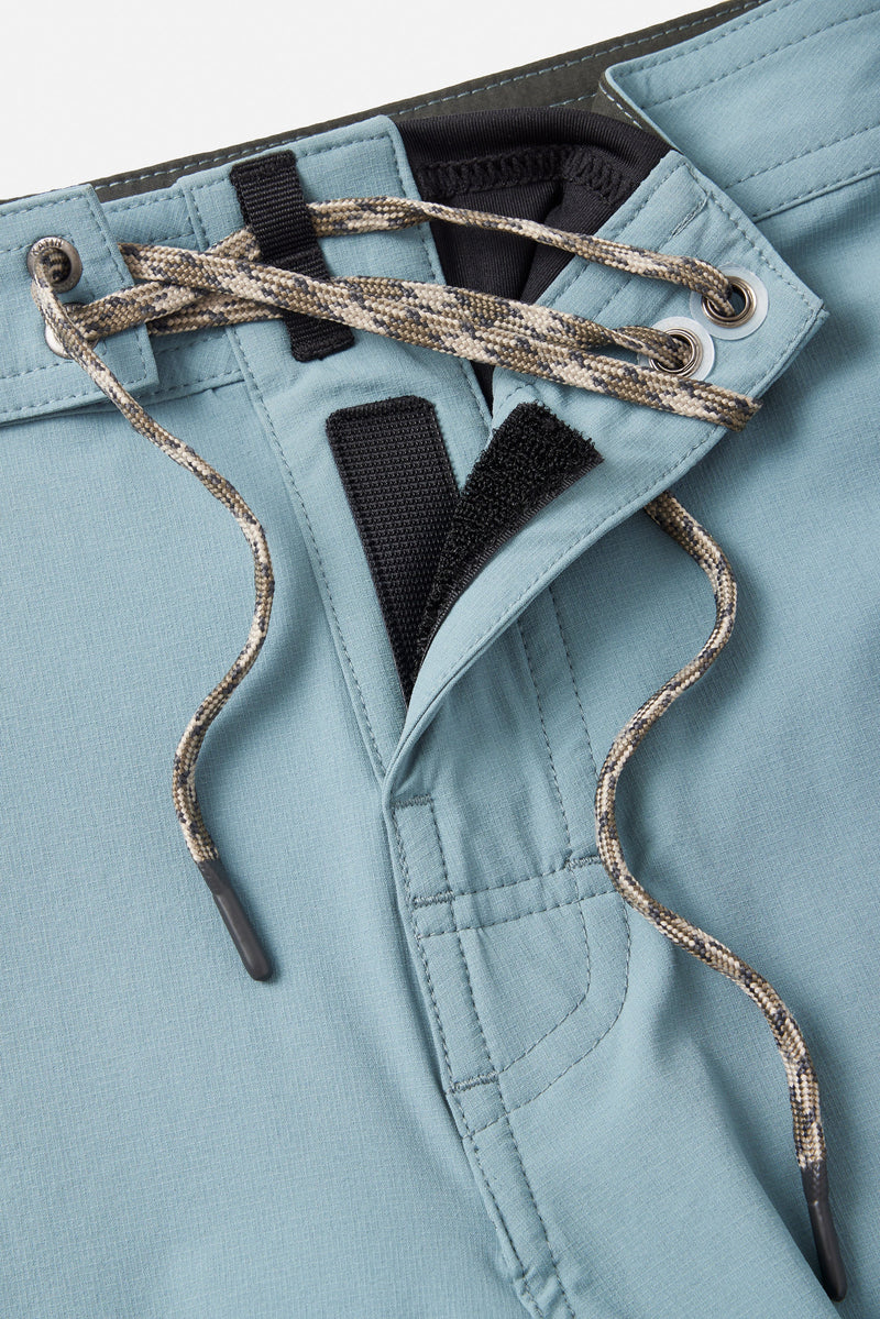 Load image into Gallery viewer, Katin Crest Surf Trunk