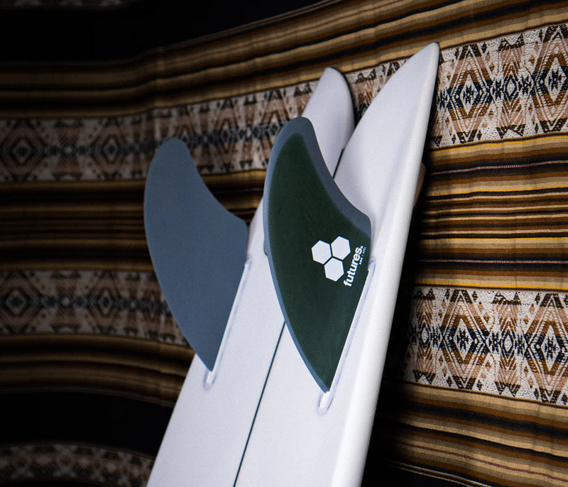 Load image into Gallery viewer, Futures Fins AMK (Al Merrick Keel) Fiberglass Fin Set
