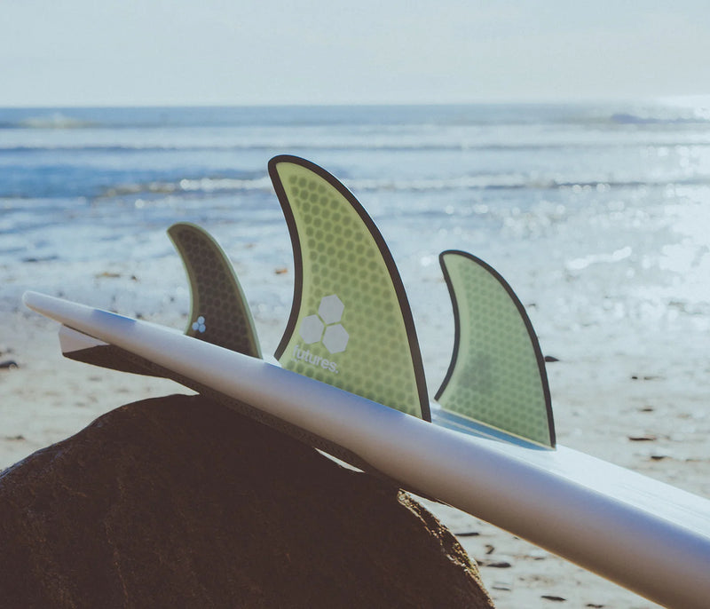 Load image into Gallery viewer, Futures Fins AMT Twin + 1 Honeycomb Set