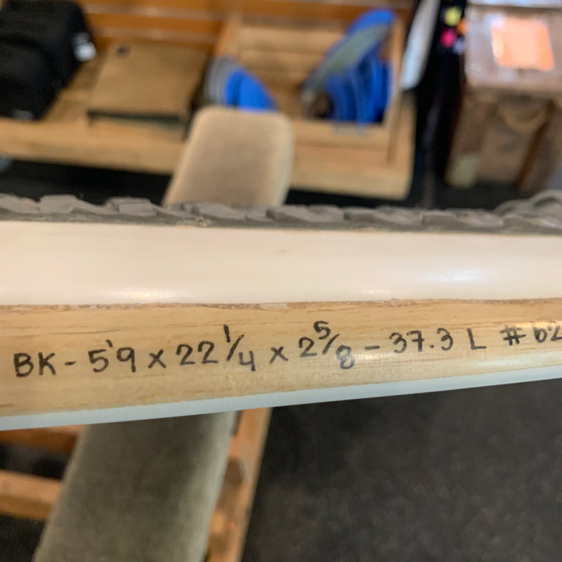 Load image into Gallery viewer, Firewire SS Machado 5'9" USED