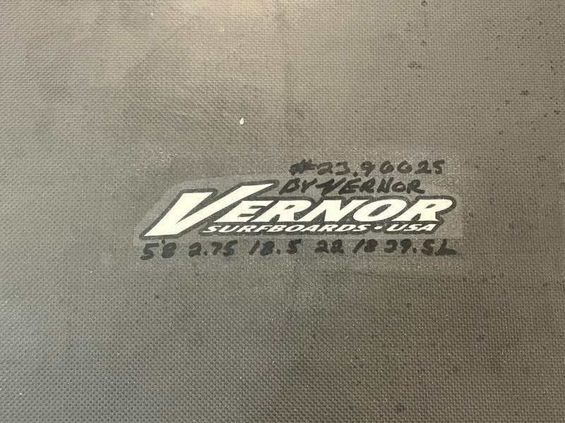 Load image into Gallery viewer, Vernor Mini Simons 5'8 USED
