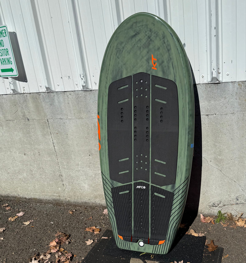 Load image into Gallery viewer, KT Ginxu 5'2 Foil Board USED