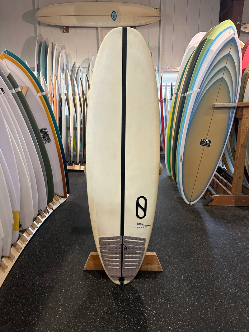 Load image into Gallery viewer, Slater Designs x Tomo Omni 5'5 USED