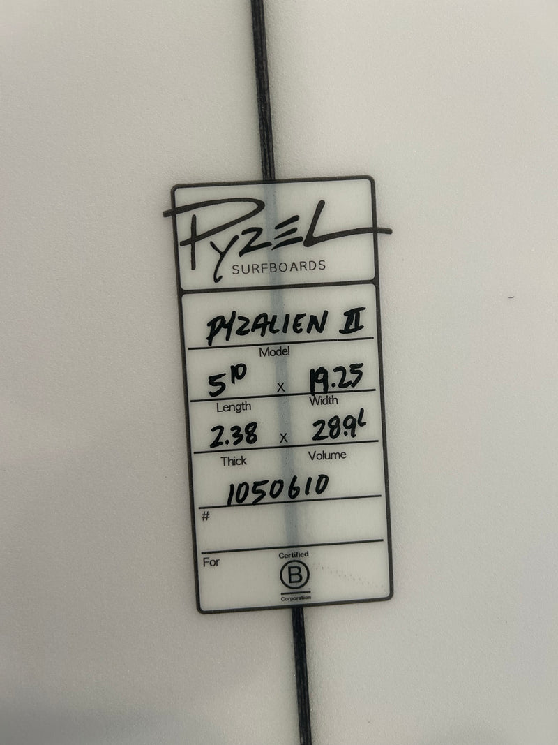 Load image into Gallery viewer, Pyzel Pyzalien II 5'10"