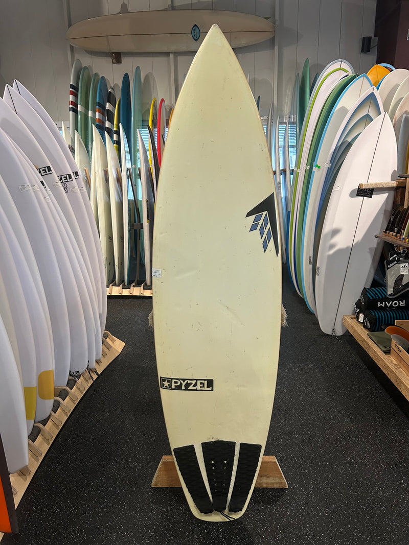 Load image into Gallery viewer, Pyzel x Firewire Pyzalien 6'0" USED