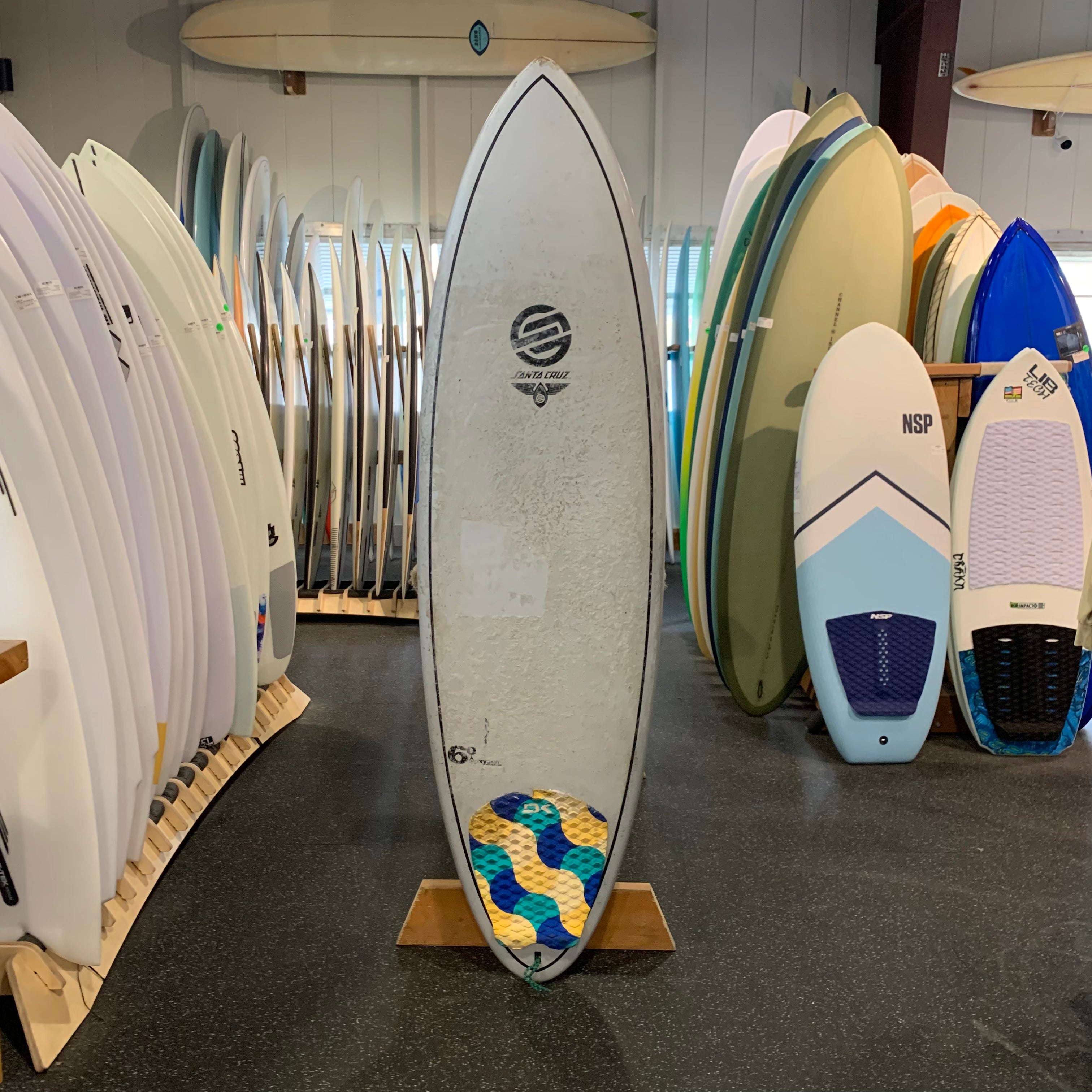 surfing 303 188×52×6.6 Santa Cruz Pumkin Seed 6' USED – Gorge Performance