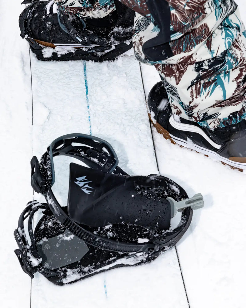 Load image into Gallery viewer, Jones Mercury FASE Snowboard Binding 2026