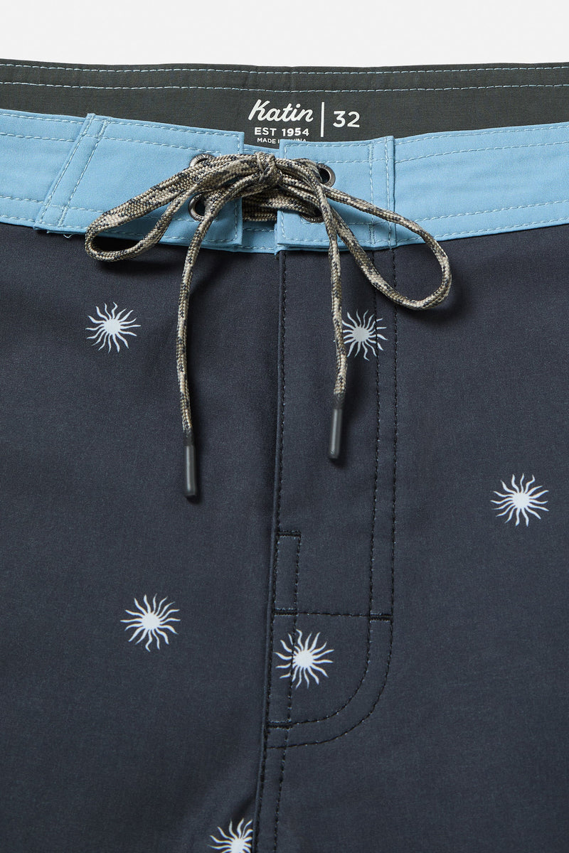 Load image into Gallery viewer, Katin Shine Hybrid Trunk