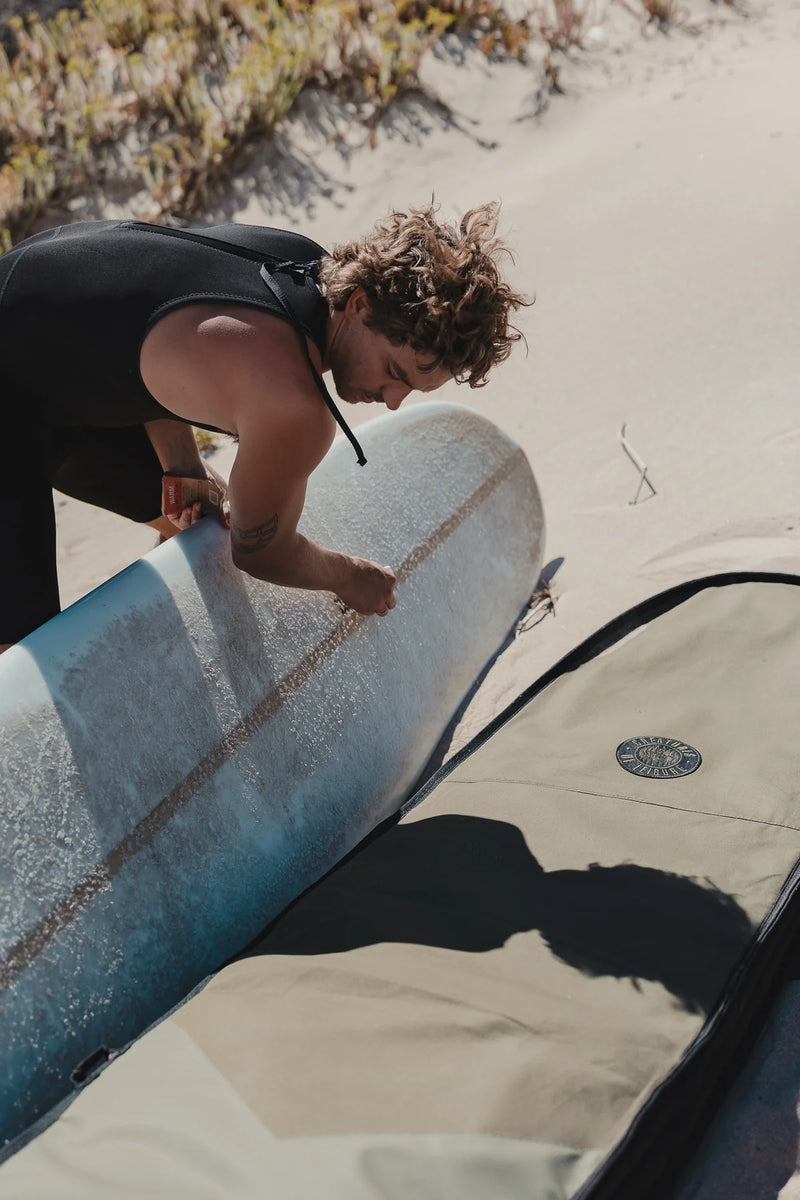 Load image into Gallery viewer, Creatures of Leisure Hardwear Mid Length Day Use Surfboard Bag