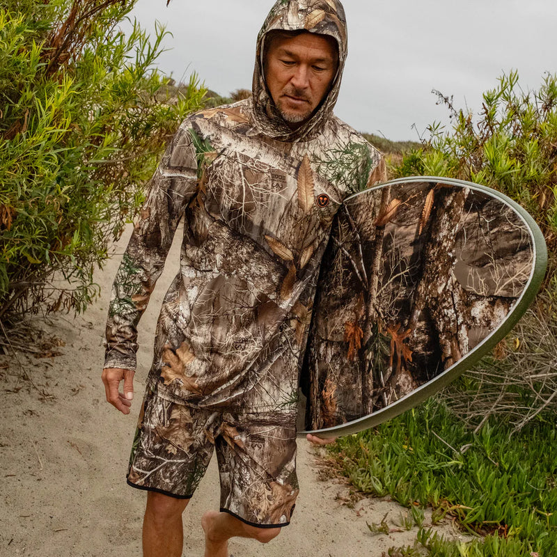 Load image into Gallery viewer, Catch Surf Real Tree Hooded Long Sleeve Surf Tee