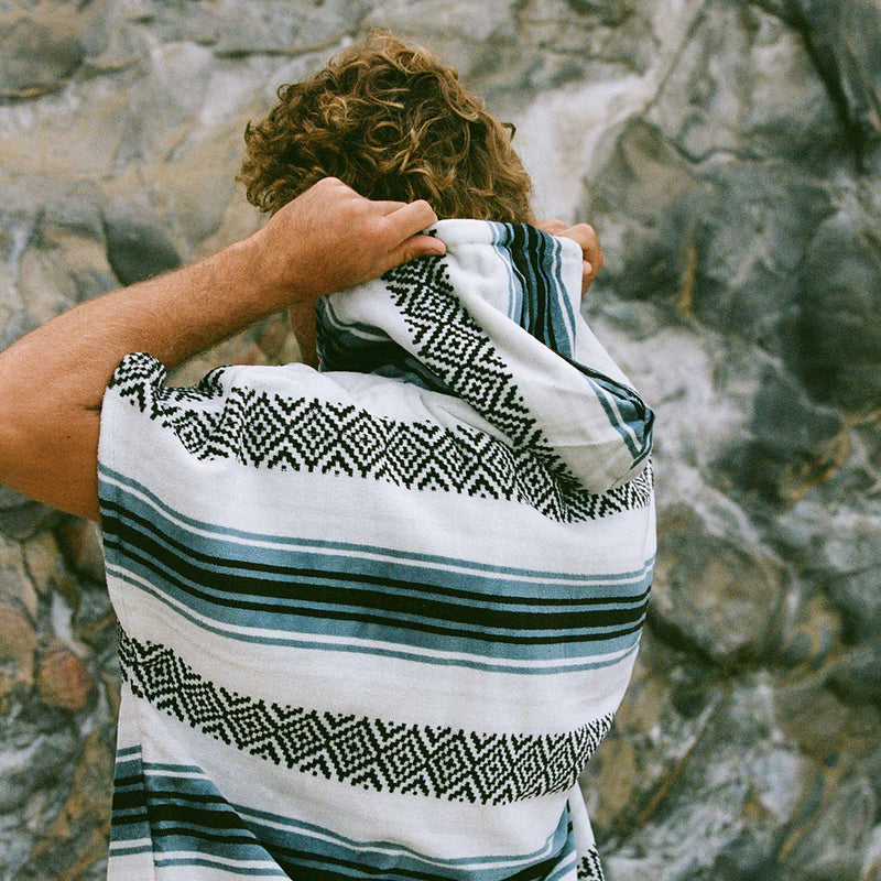 Load image into Gallery viewer, Slowtide Oso Extra-Warm Poncho