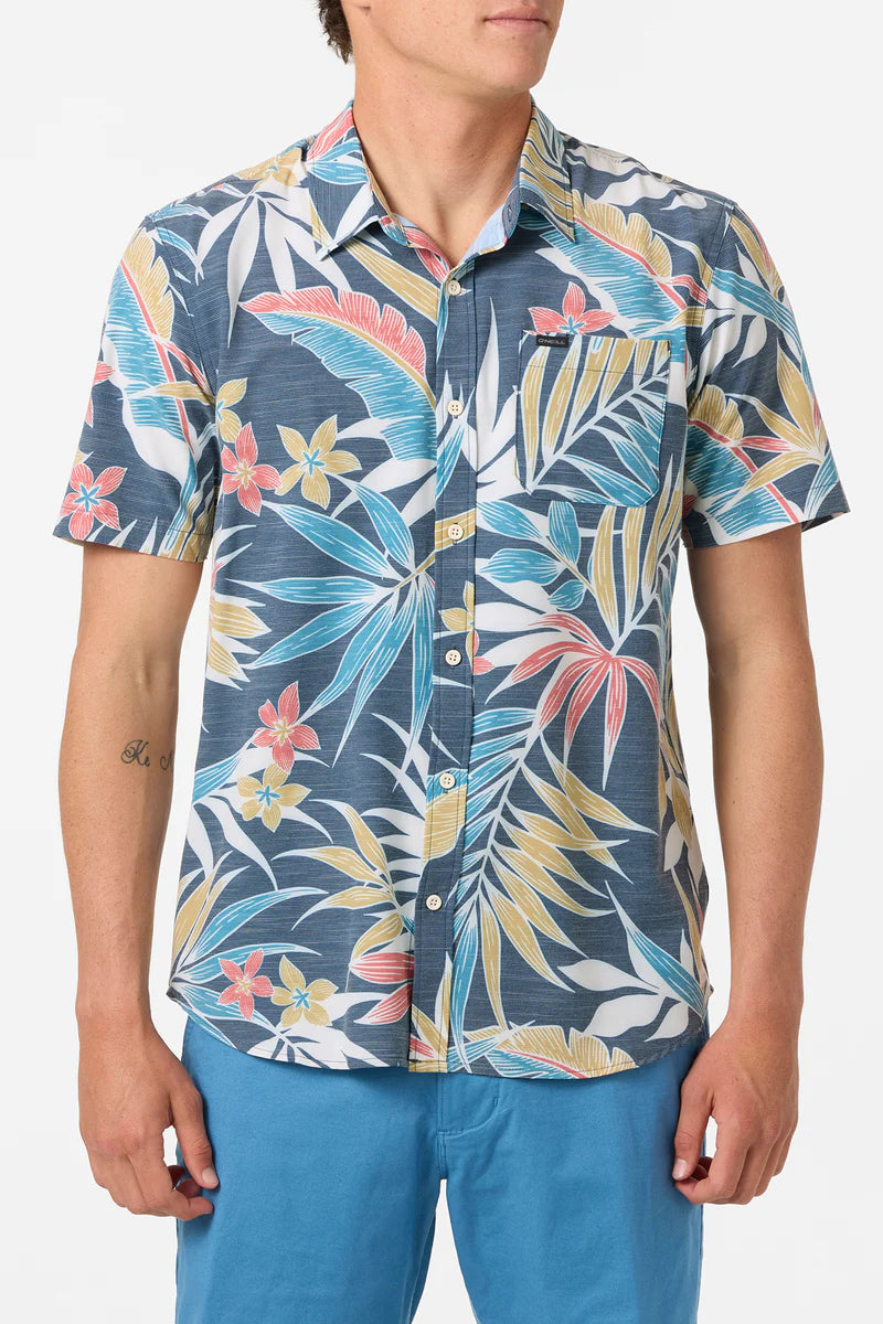 Load image into Gallery viewer, O'Neill Trvlr UPF Traverse Short Sleeve Relaxed Fit Shirt