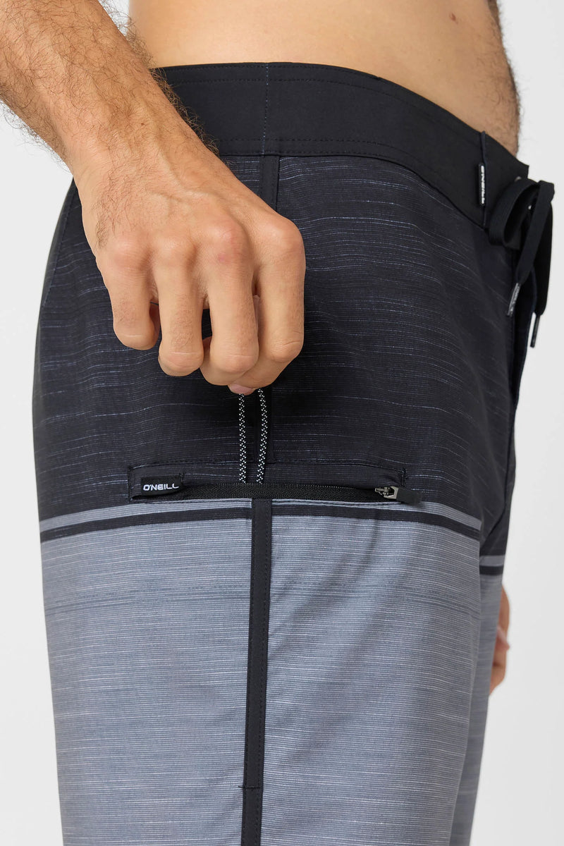 Load image into Gallery viewer, O'Neill Hyperfreak Heat Block Scallop 18" Boardshorts