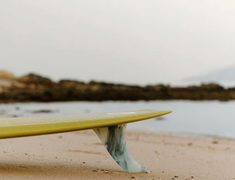 Load image into Gallery viewer, Midfin Aku Bone Classic 9" Surfboard Fin