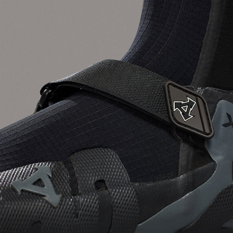 Load image into Gallery viewer, Xcel Drylock Round Toe 7mm Wetsuit Boots
