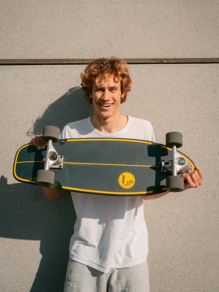 Load image into Gallery viewer, Slide CMC Cold Gold 31" Surf Skateboard Complete