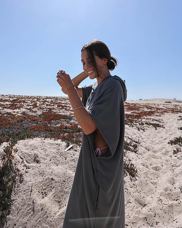 Load image into Gallery viewer, Sand Cloud Terra Hooded Poncho
