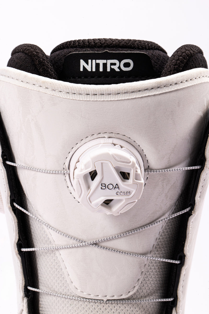 Load image into Gallery viewer, Nitro Scala BOA Women's Snowboard Boot 2027
