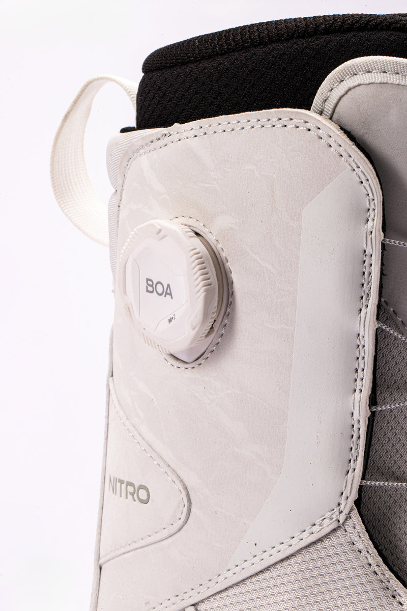 Load image into Gallery viewer, Nitro Scala BOA Women's Snowboard Boot 2027
