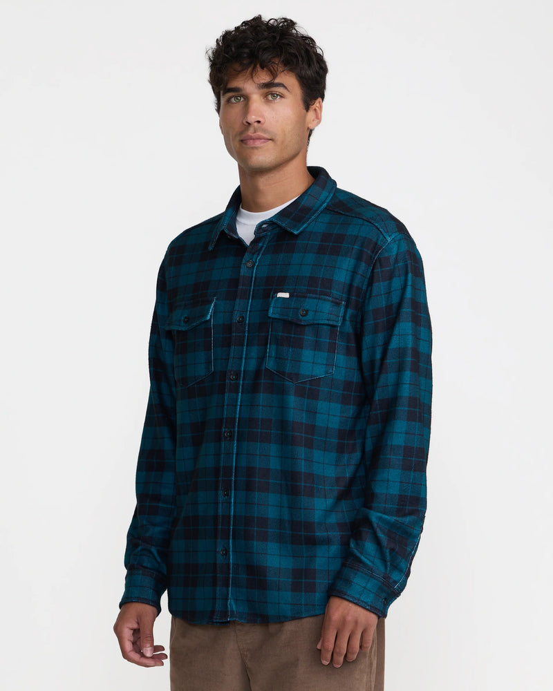 Load image into Gallery viewer, RVCA VAcancy Flannel Long Sleeve Shirt

