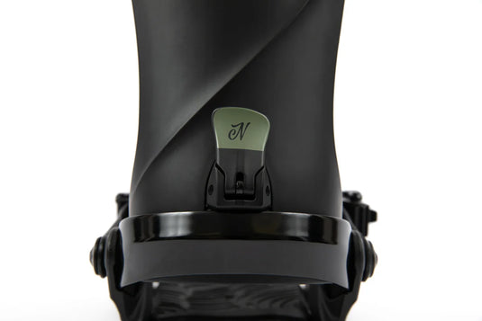 Nitro Cosmic Snowboard Binding 2026