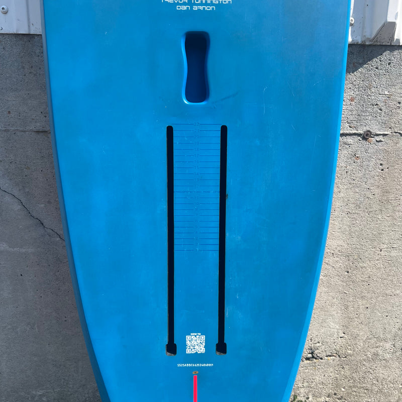 Load image into Gallery viewer, Starboard Above 6'6" USED

