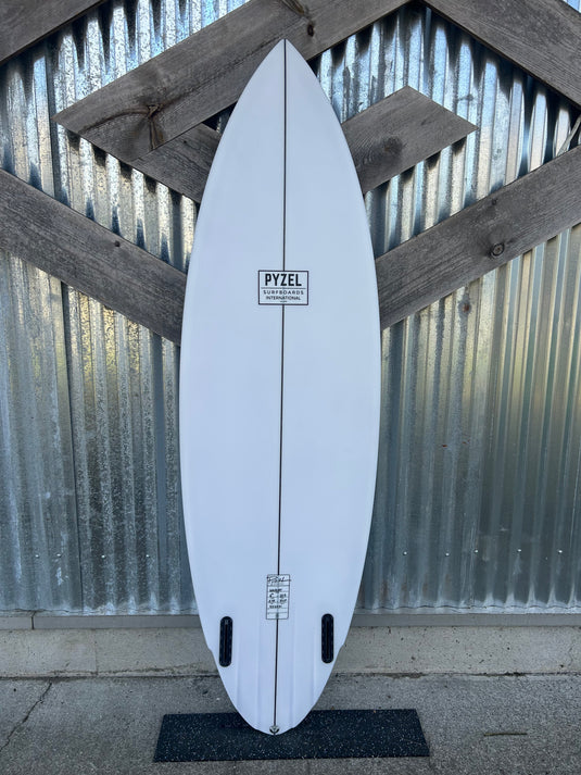 Pyzel Wildcat 6'2