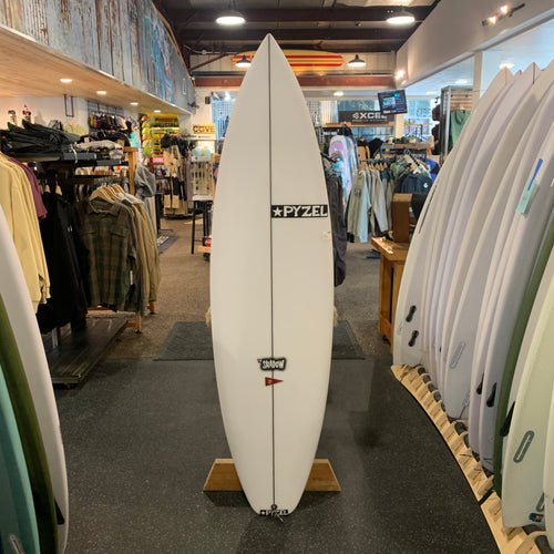 Pyzel Shadow 6'2