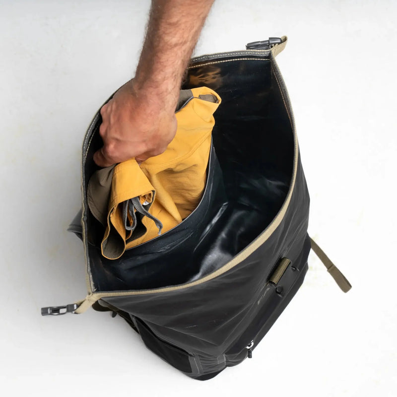 Load image into Gallery viewer, Faro Wetsuit Dry Bag Waterproof Backpack

