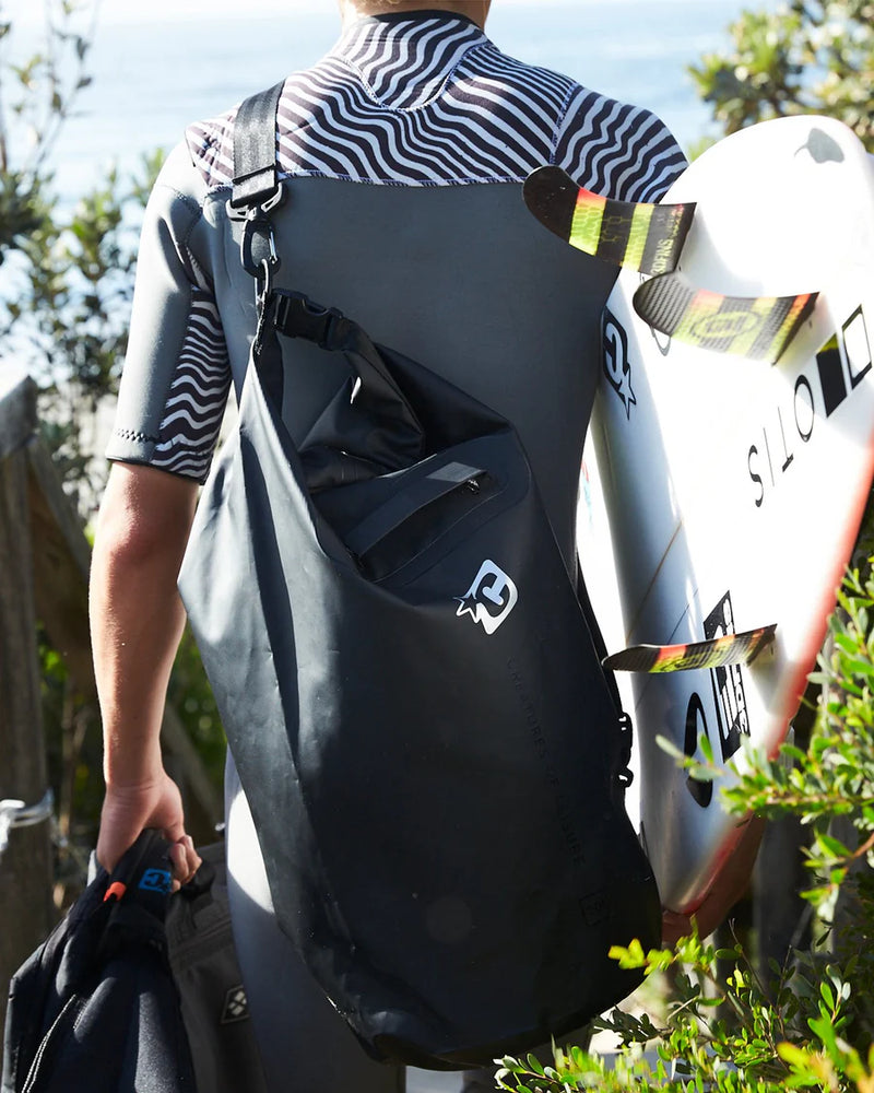 Load image into Gallery viewer, Creatures of Leisure Day Use Dry Bag 20L
