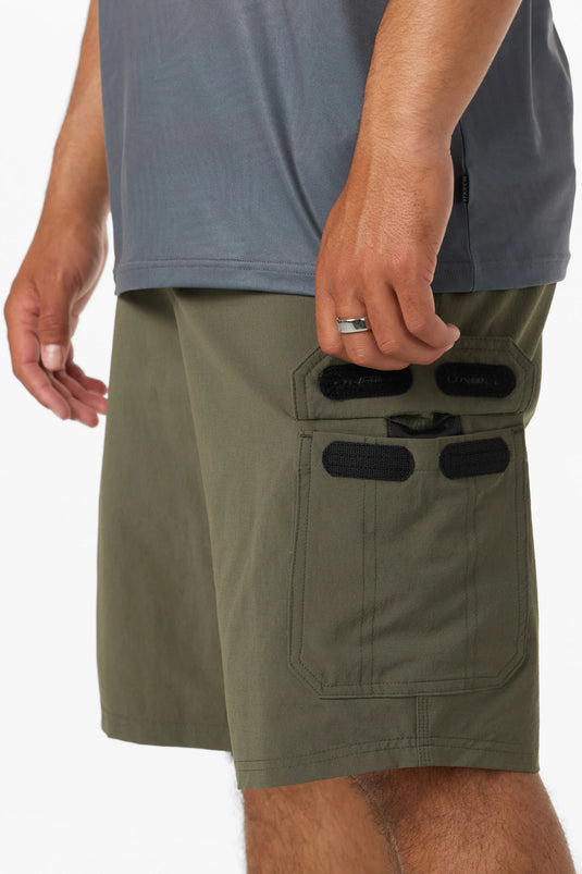 O'Neill TRVLR Cargo 20" Hybrid Shorts