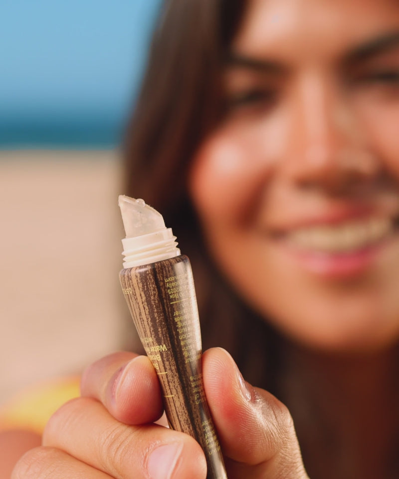 Load and play video in Gallery viewer, Sun Bum SPF 30 Moisturizing Sunscreen Lip Balm Coconut
